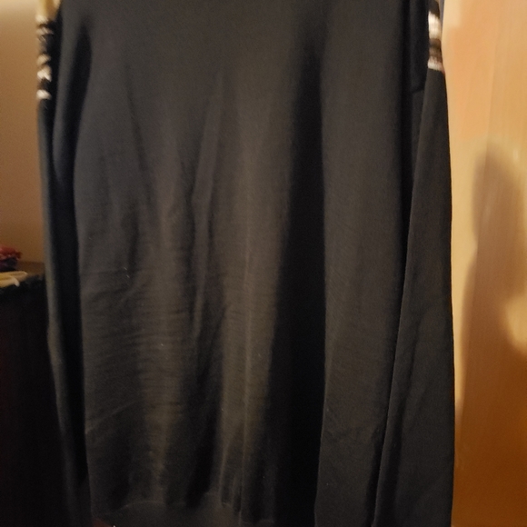 Sweater - Picture 2 of 2